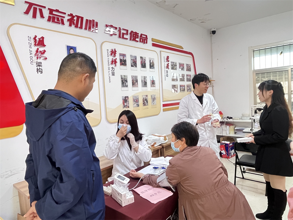 海州區(qū)路南街道 義診進(jìn)社區(qū) 健康有“醫(yī)”靠——讓關(guān)愛觸手可及